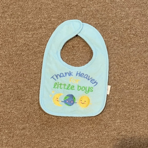 🌺 4 pack basic essential bibs for feeding infant baby! - Picture 5 of 5